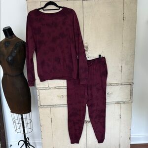 Old Navy Burgundy Tie-Dye Sweatshirt and Joggers Set